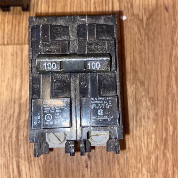Q220 Siemens 100 AMP Double Pole Circuit Breaker 220volt or 110v 14868 used - Picture 1 of 6